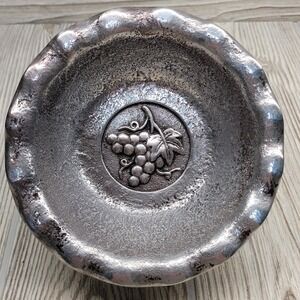 Grasslands Road Vineyard Aluminum Small Bowl 5.5 Silver Grape Scalloped Edge